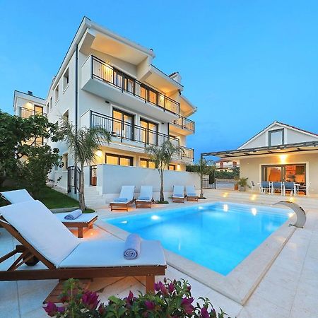 Villa Manda Zadar Luxury Apartments ภายนอก รูปภาพ